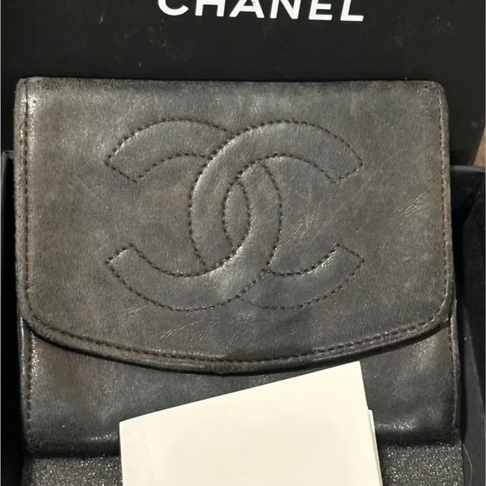 CHANEL Grey Lambskin Coin Cardholder Wallet - Picture 3 of 6